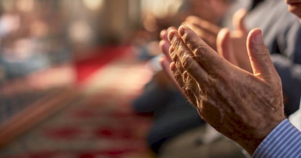 Tata Cara Salat Idulfitri yang Benar, Lengkap dengan Bacaannya