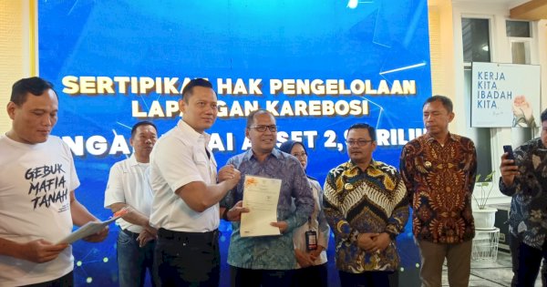 AHY Serahkan 7 Sertifikat Elektronik untuk Pemkot Makassar, Nilainya Capai Rp 3 Triliun