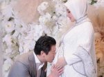 Kompak Bersama Suami, Syahrini Umumkan Hamil Anak Pertama,