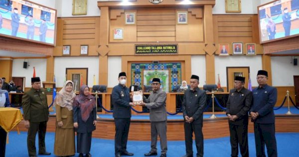 Bupati MYL Serahkan LKPJ 2023 ke DPRD Pangkep, APBD Terealisasi 97%