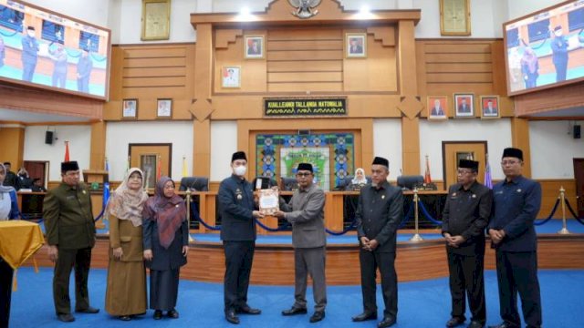Bupati MYL Serahkan LKPJ 2023 ke DPRD Pangkep ||Foto :Ist 