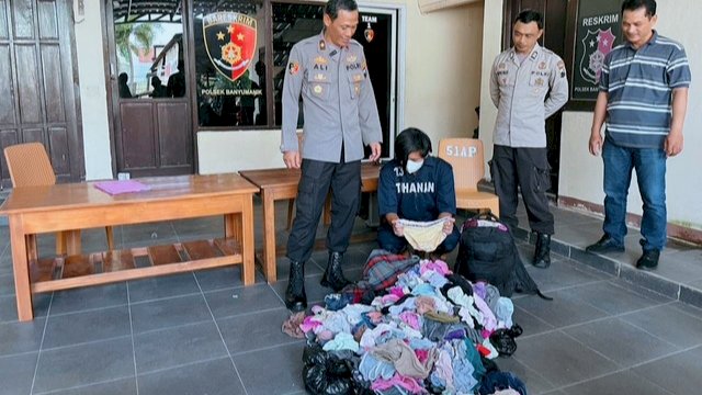 Jefri yang diamankan Polisi bersama 675 celana dalam wanita berbagi merk dan bentuk yang telah dicurinya selama 2 tahun ||Foto:Ist 