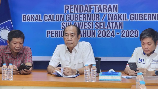 Ketua PAN Sulsel, Ashabul Kahfi (tengah). Foto: HN/Sinta