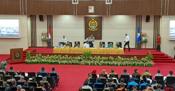 Pimpin Rakor Pemantapan Pilkada, Pj Gubernur Sulsel Ingatkan Penyamaan Regulasi KPU dan Bawaslu
