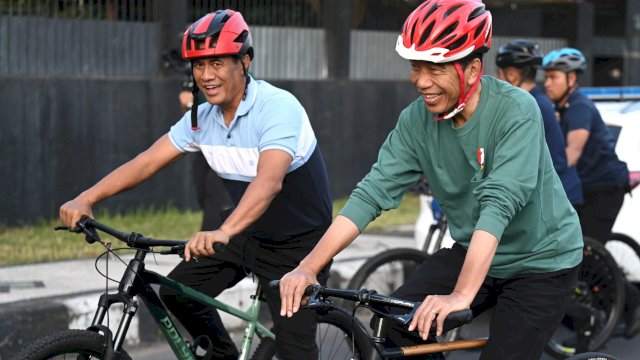 Presiden Jokowi dan Mentan Sarapan dan Bersepeda Bareng di Lombok