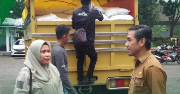 Ratusan Kelompok Tani di Sinjai Terima Bantuan Pupuk Hayati Padat