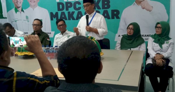 ARB, Bakal Cawalkot Makassar Pertama yang Mengembalikan Formulir Pendaftaran di PKB Makassar