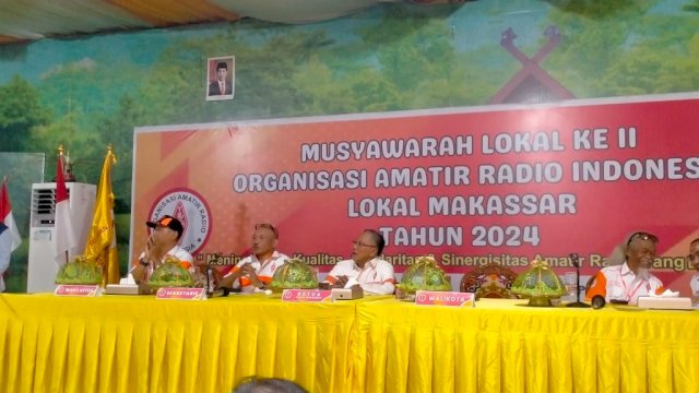 Wakili Danny, Kadis Kominfo Makassar Buka Musyawarah Orari di Gedung Kuning
