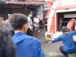 Padamkan Api, Petugas Damkar di Tegal Tertabrak Mobil Sendiri