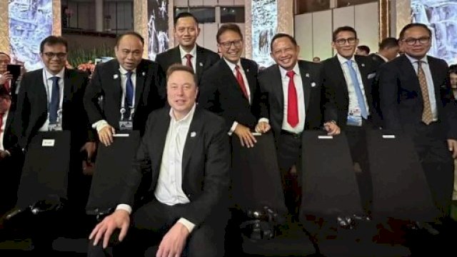 Elon Musk dan beberapa jajaran Kabinet Indonesia Maju. Foto: tangkapan layar