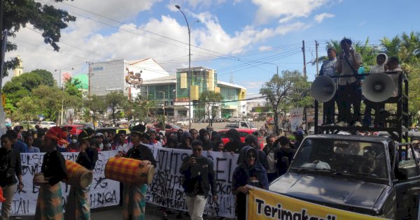 Pj Gubernur Bahtiar Baharuddin Diganti, Aliansi Muda Peduli Sulsel Gelar Aksi ‘Terima Kasih’