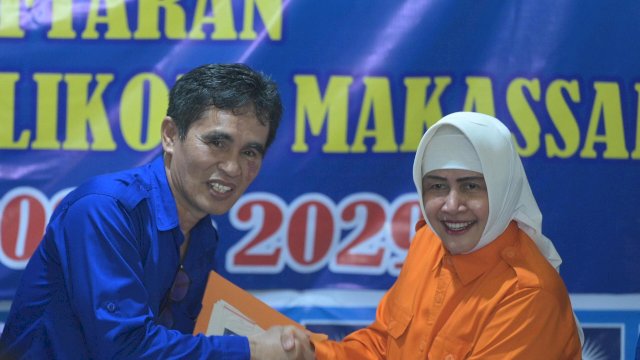 Ketua DPC PAN Makassar Hamzah Hamid bersama Indira Jusuf Ismail. Foto: HN/Sinta