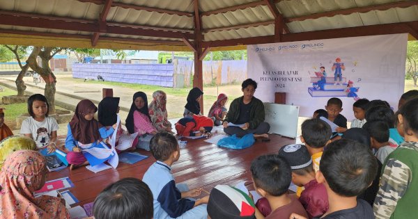 Gelar Kegiatan Rumah Belajar, Pelindo Grup Tingkatkan Akses Pendidikan Masyarakat Kaluku Bodoa