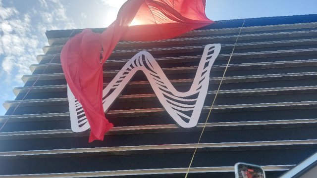 Penampakan icon bangunan W Super Club milik Hotman Paris di Makassar. Foto: HN/Sinta