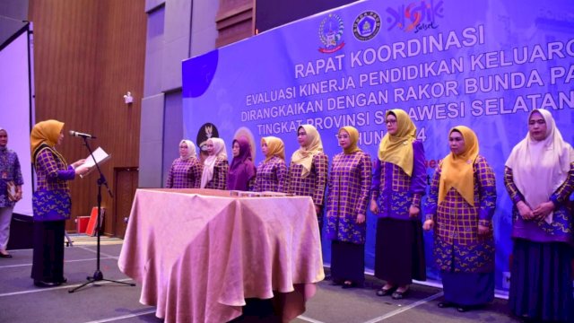 Pengukuhan Pj. Bunda PAUD Kabupaten Sinjai, oleh Pj. Bunda PAUD Provinsi Sulawesi Selatan, Hj. Sofha Marwah Bahtiar, di Hotel Sheraton Four point, Kota Makassar pada Jumat (08/03/2024) / Dok. Protkopim