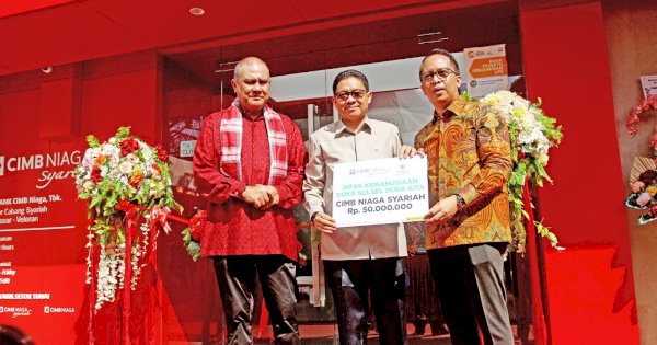 CIMB Niaga Syariah Salurkan Bantuan Korban Banjir di Sulsel Lewat Baznas Sebesar Rp 50 Juta