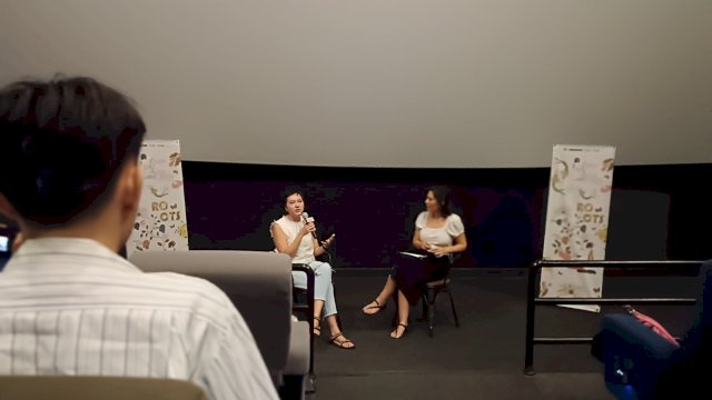 Sutradara Tiger Stripes Amanda Nell Eu (kiri) saat menjelaskan filmnya, foto: HN/Sinta