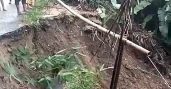 Longsor di Sinjai Luluhlantakkan Bronjong, Penahan Tebing Ambruk serta Jalan Amblas