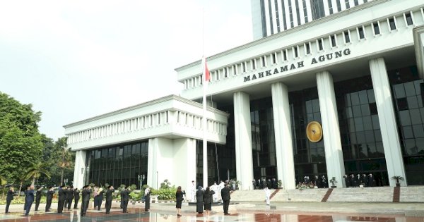 Ramai soal MA Putuskan Batas Usia Cakada, Apa yang Diubah?