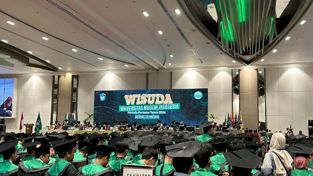 UMI menggelar wisuda periode I 2024 di Hotel Claro Makassar. (Foto: Gita/HN)