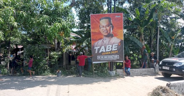 Spanduk dan Baliho Amir Uskara Membanjiri 167 Desa di Gowa