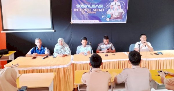 Diskominfo Sosialisasi Internet Sehat di SMKN 1 Sinjai