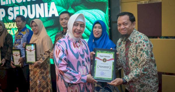 Ajak Warga Jaga Lingkungan , TP PKK Makassar Unjuk Program Less Plastik 