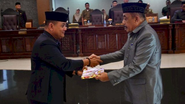 Ranperda LPJ APBD di Serahkan,Pj. Bupati Minta Jajarannya Tingkatkan Sinergi dengan DPRD