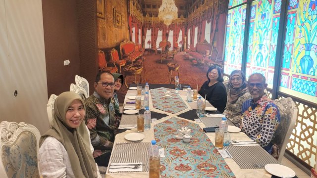 Danny Pomanto sapaan akrab Ramdhan Pomanto menyempatkan diri bertemu Masagos yang juga Menteri Kesehatan Kedua Singapura pada sela-sela kunjungannya menghadiri agenda Mayor Forum World Cities Summit (WCS) 2024 di Singapura, Rabu (05/06/2024).