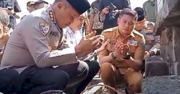 Dibersamai Bupati Gowa, Kabaharkam Komjen Fadil Imran Ziarah ke Makam Sultan Hasanuddin