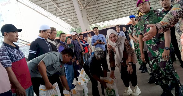 Dipusatkan di Lapangan Karebosi, Makassar Salurkan Bantuan Pangan ke 45.904 KPM