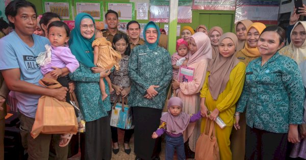 TP PKK Sulsel dan PKK Makassar Kompak Kunjungi Kantor Camat Panakukkang