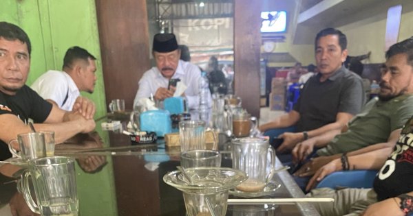 Saat Karaeng Kio Ngopi Bareng Wartawan di Warkop Dottoro: Pastikan Bismillah saja!
