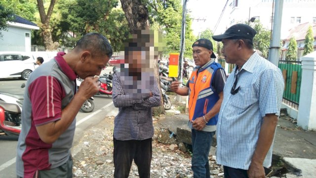 TRC Perumda Parkir Makassar Tindaki Jukir Liar di Jalan Sudirman