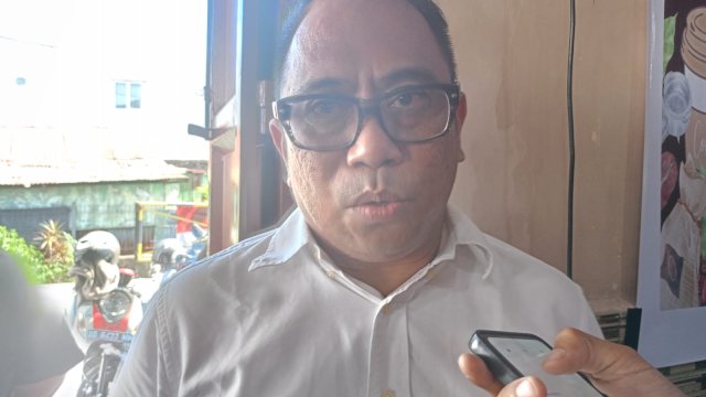 Koordinasi Divisi Sosialisasi, Pendidikan Pemilih dan Partisipasi Masyarakat KPU Sulsel Hasruuddin Husain. (Foto: Shinta/HN)