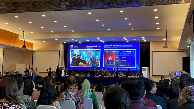 Gelaran wisuda ke-65 Universitas Bosowa Makassar. (Foto: Gita/HN)