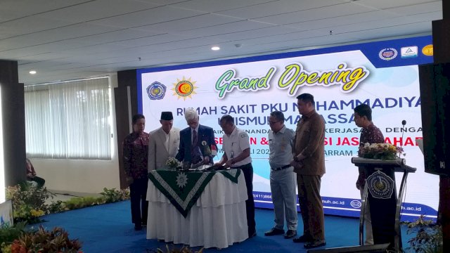 Prosesi grand launching RS PKU Unismuh Makassar. (Foto: Gita/HN)