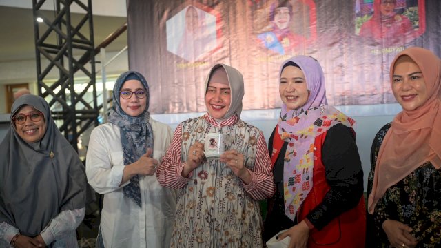 Ketua TP PKK Makassar, Indira Yusuf Ismail, Apresiasi Acara PIM: “Peran Perempuan Masa Kini”