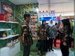 Booth Pemkot Makassar Jadi Sorotan di Indonesia City Expo 2024: Menawarkan Kue Tradisional dan Promosi Kuliner Makassar