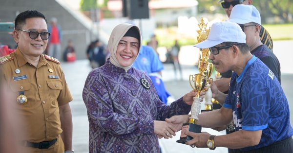 Indira Yusuf Ismail Semangati Atlet Muda Makassar di Pembukaan O2SN