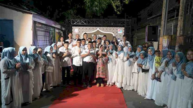 Ketua TP PKK Kota Makassar Indira Yusuf Ismail hadir bersama Wali Kota Makassar Moh Ramdhan Pomanto berbuka puasa bersama jajaran Pemerintah Kecamatan Makassar, Rabu (3/4/2024).