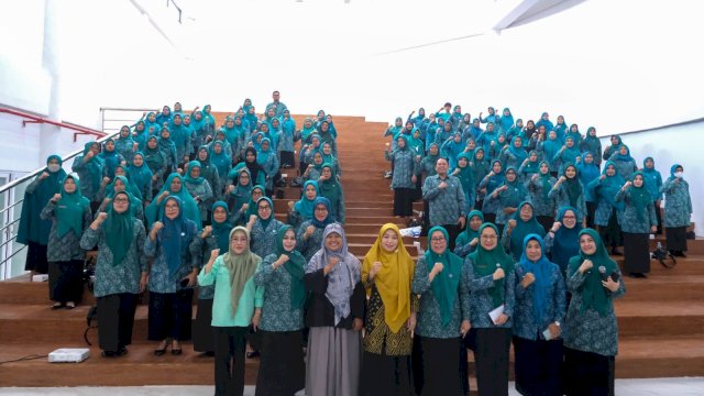 TP PKK Kota Makassar Gelar Sosialisasi Gerakan Keluarga Cerdas Berinternet, Cegah Adiksi Digital