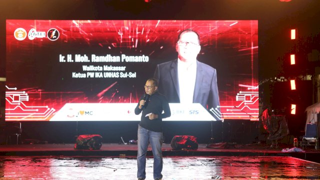 Danny Pomanto yang juga Ketua IKA UNHAS Sulsel saat menghadiri Halal Bihalal IKATEK UNHAS 2024 di Fakultas Teknik UNHAS, Kabupaten Gowa, Minggu (14/04/2024).