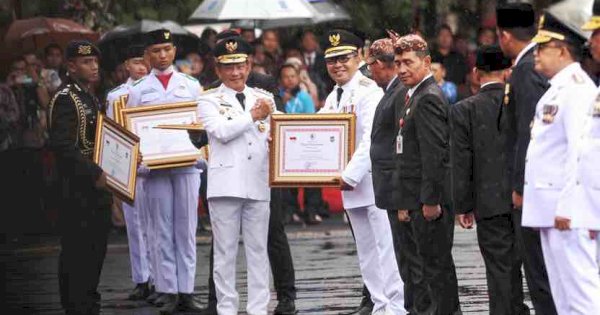 Pemkot Makassar Raih Penghargaan Penyelenggaraan Pemerintahan Daerah Terbaik, Naik ke Peringkat Tiga Nasional