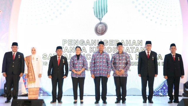 Puncak Peringatan Hari Keluarga Nasional (Harganas) ke 31 tahun yang selenggarakan oleh Badan Kependudukan dan Keluarga Berencana Nasional (BKKBN) di Kota Semarang Jawa Tengah.
