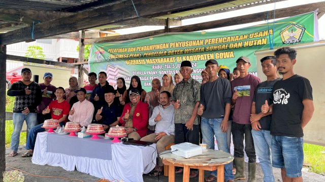 LPPM Unhas Latih Warga Gowa Rumuskan Business Plan Pengelolaan Ekowisata Sungai dan Hutan di Tinggimoncong