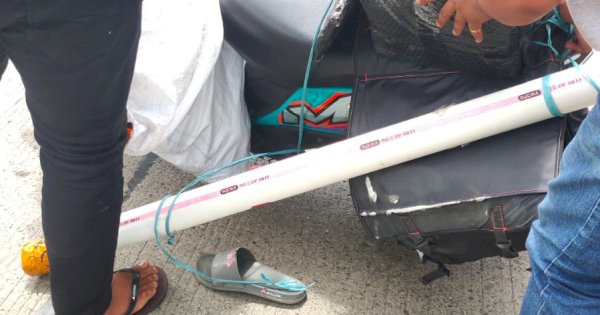 Mobil Pelat Merah Diduga dari Maros Tabrak Kurir di Barru