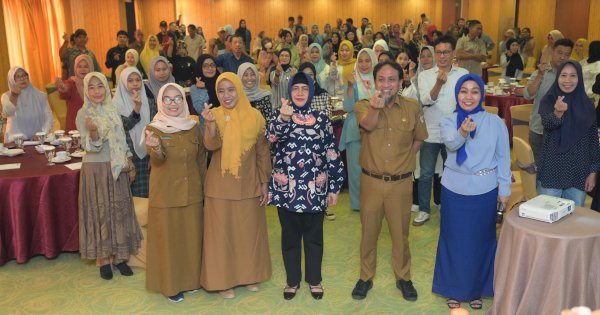 Indira Yusuf Ismail Dorong Masyarakat Makassar Bangun Keluarga Berkualitas melalui Program KB