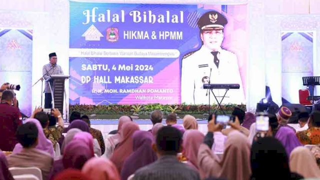 Wali Kota Makassar Moh Ramdhan Pomanto bersama Dewan Pimpinan Wilayah Himpunan Keluarga Massenrempulu (DPW HIKMA) Sulsel dan Himpunan Pelajar Mahasiswa Massenrempulu (HPMM), menggelar silaturahmi dan halal bihalal di DP Hall pada Sabtu (04/05/2024).