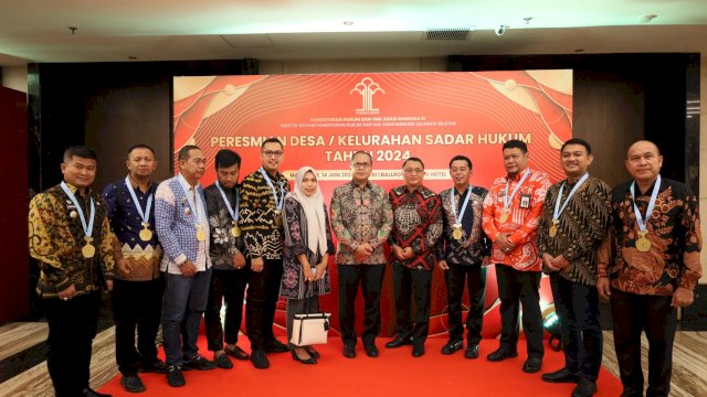 Peresmian Desa/Kelurahan Sadar Hukum oleh Menkumham Yasonna Laoly berlangsung di Hotel Claro Makassar, Jumat (14/06/2024).